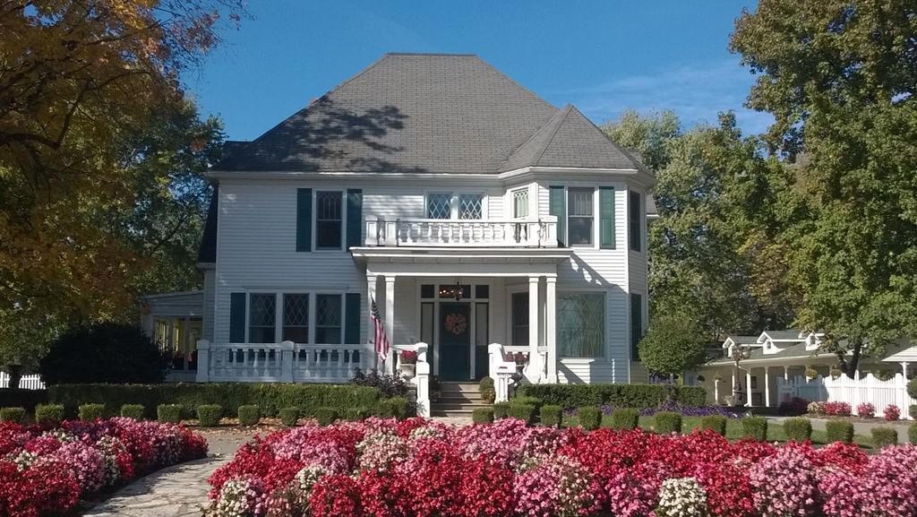 Greene Gables Inn White Hall Exterior photo